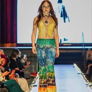 Mihitabel Tie-Dye Flare Landlubbers Button Front Vintage  70s Jeans